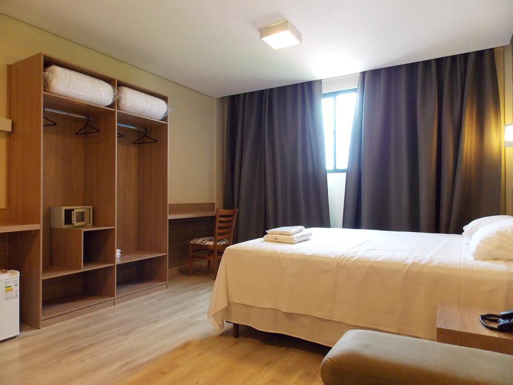 Minas Platinum Hotel & Convention コンセリェイロ・ラファイエテ 部屋 写真